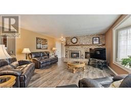 54 BEE Street - 10