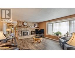 54 BEE Street - 11
