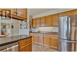 54 BEE Street - 17