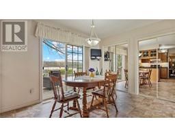 54 BEE Street - 18