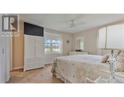 54 BEE Street - 22
