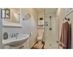 54 BEE Street - 24
