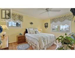 54 BEE Street - 25