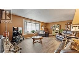 54 BEE Street - 9