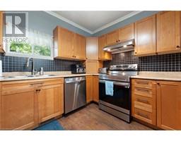 17 BERTHA Street - 11