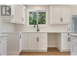 10 CLUBHOUSE Road - 12