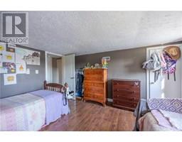 2041 MAIN Street S - 15