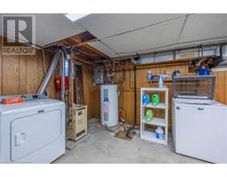 2041 MAIN Street S - 19