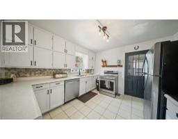 509 QUEENSWAY W - 12