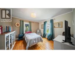 509 QUEENSWAY W - 17