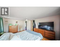 509 QUEENSWAY W - 22