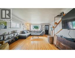 509 QUEENSWAY W - 8