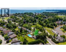 28 DONJON Boulevard - 44