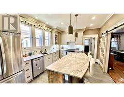86 COLBORNE Street S - 17