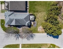18 BALSAM TRAIL - 35