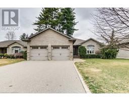 6 WINTERGREEN Crescent - 1