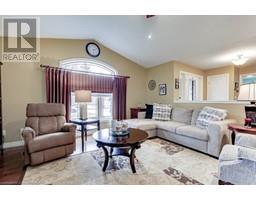 6 WINTERGREEN Crescent - 9