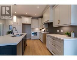 82 DUCHESS Drive - 5