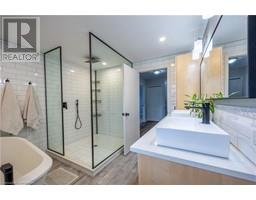 20 ST ELIZABETH Crescent - 22