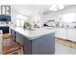 20 THOMPSON Drive - 14