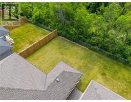 50 VANROOY Trail - 32