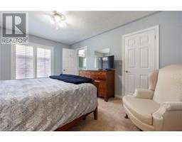 1 RAVINE CRT - 18
