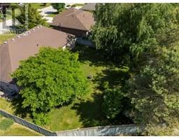 1 RAVINE CRT - 35