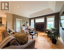 104 LAM Boulevard - 11