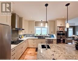 104 LAM Boulevard - 16