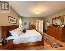 104 LAM Boulevard - 26