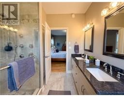 104 LAM Boulevard - 28