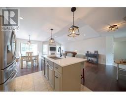 45 WINTERGREEN Crescent - 11