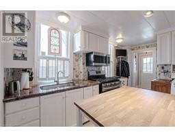 109 TALBOT Street N - 15