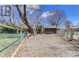 251 MONTCLAIR Crescent - 25