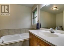 1489 8TH CONC RD Concession - 32
