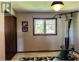 483 MAIN Street E - 16