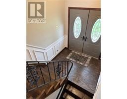 483 MAIN Street E - 19