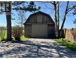 483 MAIN Street E - 37