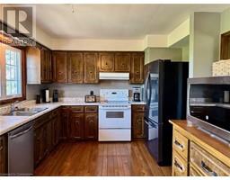 483 MAIN Street E - 7