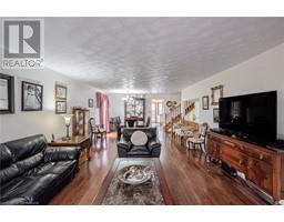 2 ANGLE Street - 11