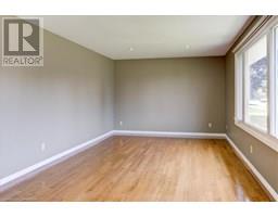 87 LYNNDALE Road - 10