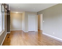 87 LYNNDALE Road - 11