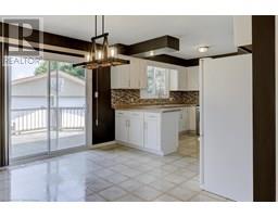 87 LYNNDALE Road - 12