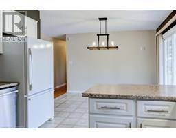 87 LYNNDALE Road - 16