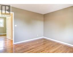 87 LYNNDALE Road - 19