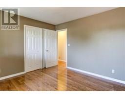 87 LYNNDALE Road - 20