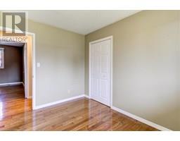 87 LYNNDALE Road - 22