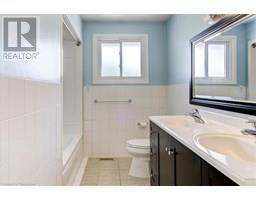 87 LYNNDALE Road - 25
