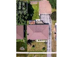 87 LYNNDALE Road - 44