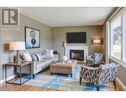 87 LYNNDALE Road - 9